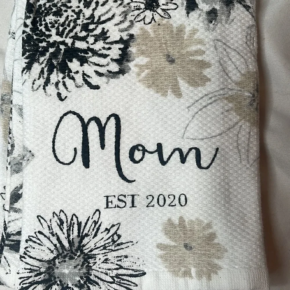 Cynthia Rowley Mom Established 2020 Kitchen Towels. Set of Two.